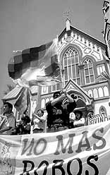 Rechazo de Aimaras al 12 de Octubre