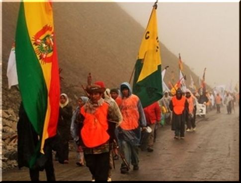 Tenaz lucha por los territorios y la descolonización en Ecuador y Bolivia y contra el capitali$mo