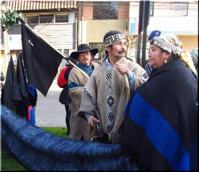 Hoy formalizan a Lonko - werken de Curarrehue en Temuco / marcha por la defensa de los ríos