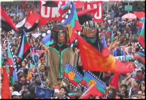 Chile: miles marcharon por el pueblo mapuche [VIDEO]