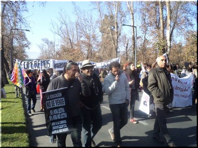 Santiago: Marcha de Profesores realizada el 3 de Julio de 2015   (Fotos)