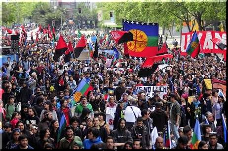Marcha de la Resistencia Mapuche se toma la Alameda