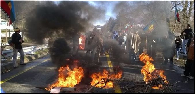 Comuneros cortaron el tránsito en protesta contra aprobación de proyecto hidroeléctrico Añihuarraqui