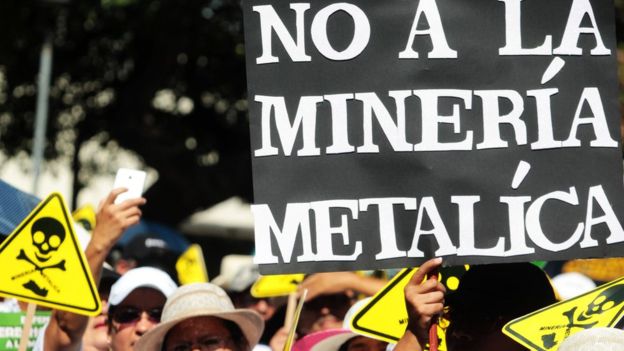 Cómo El Salvador logró prohibir por ley la minería metálica en el país