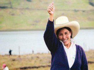 Perú: campesina Máxima Acuña le ganó juicio a minera Yanacocha