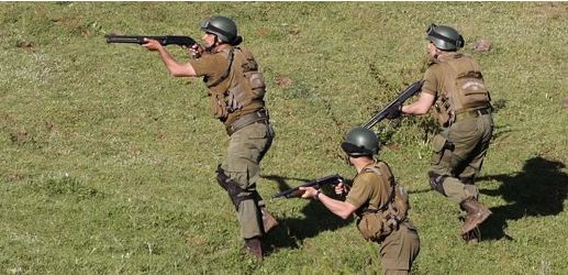 Video capta momento preciso en que Carabineros dispara a familias mapuche de Trapilwe