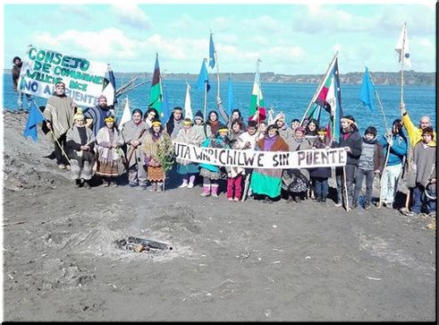 Trawun Ceremonia ancestral contra la construcción del puente sobre el Canal de Chacao