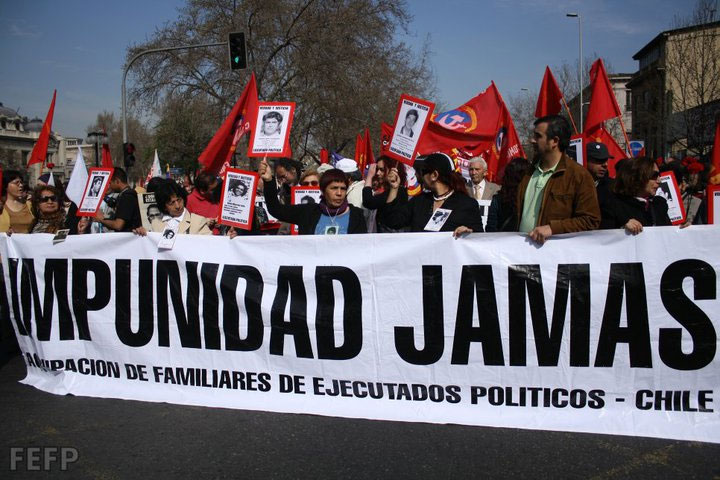 Multitudinaria romería en el aniversario 37 del golpe de Estado