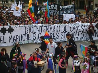 Organizaciones sociales marcharon contra Ley Antiterrorista y en apoyo a pueblo Mapuche