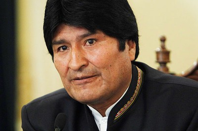 Evo Morales llama a dejar de lado el sistema capitalista