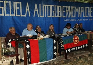 ´JUEZ JUAN GUZMAN PARTICIPA EN SESION DE ESCUELA PARA EL AUTOGOBIERNO MAPUCHE EN QUEPE