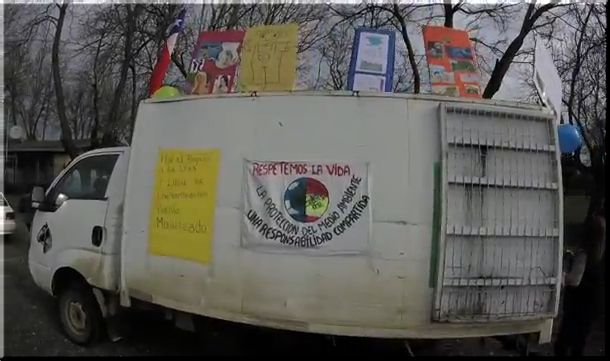 ¿Salud pública para niños/as?: Leña a cambio de línea de alta tensión eléctrica en Escuela de Cunco