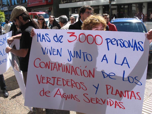 Comunidades mapuche protestaron en Temuco por basurales y plantas de aguas servidas