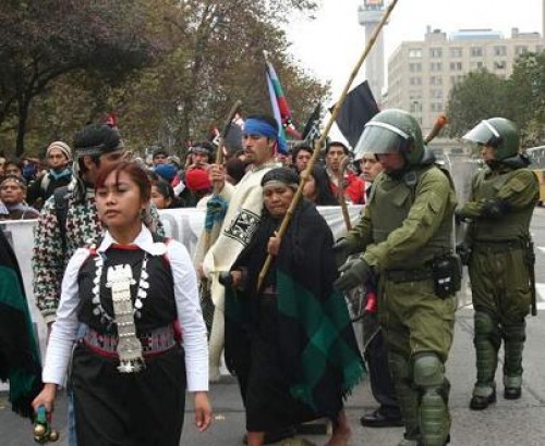 Situación de presos mapuche concita preocupación internacional y de los participantes del Foro Socia