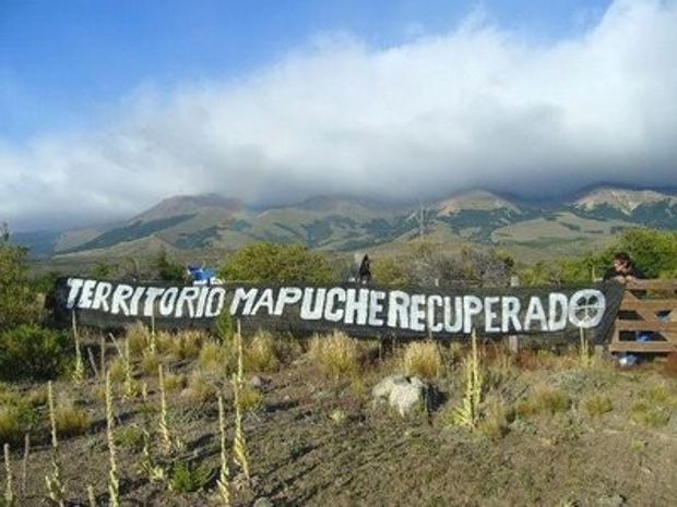 Gobierno traspasa 2.500 héctareas a comunidades mapuches tras 16 años de lucha