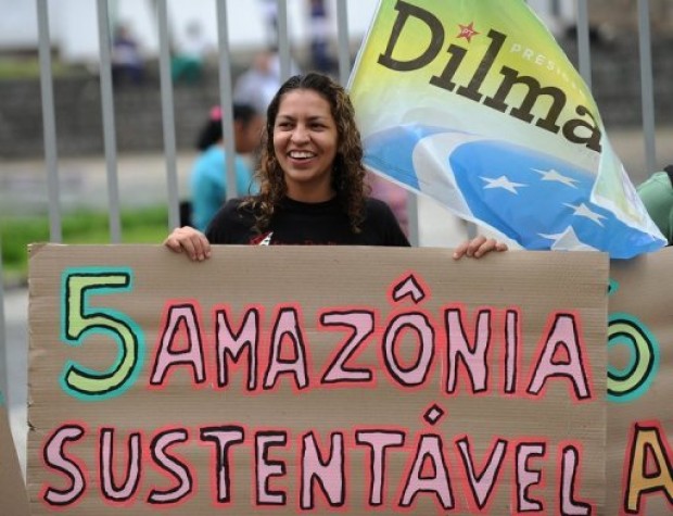 Brasileños se movilizan en rechazo a Ley que permite deforestación de la Amazonía