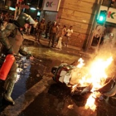 Marcha para exigir justicia por la muerte de Matías Catrileo culmina con incidentes