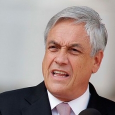 Piñera anuncia que aplicará la Ley Antiterrorista y afirma que incendios son intencionales