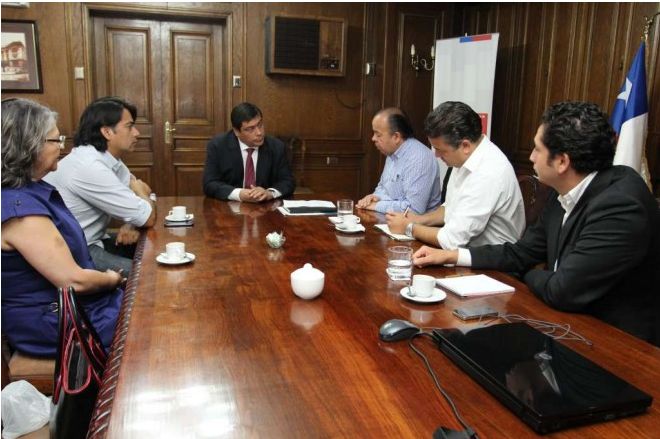 ENAMA, Corporación de Profesionales Mapuche, al Ministro Víctor Osorio de Bienes Nacionales.
