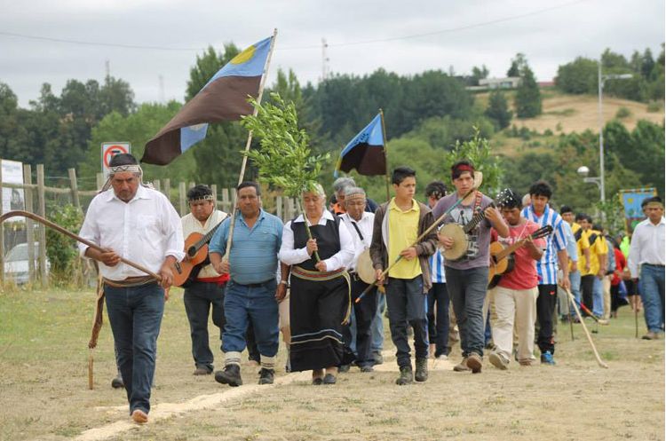 La fiesta popular que realza las manifestaciones culturales mapuche williche