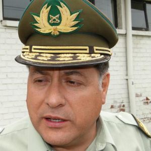 Video muestra a encapuchado colaborando con Carabineros en operativo de General Pacheco