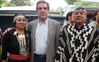 Frei presentó 29 medidas para la integración y desarrollo de las etnias de Chile