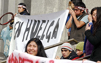 Huelga mapuche en el mundo