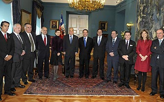Mapuches y royalty en cita Piñera-partidos