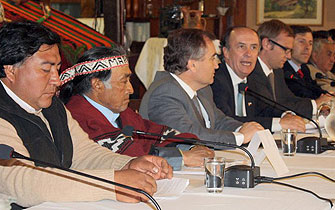 Huelga mapuche: Gobierno justifica el diálogo "en privado"