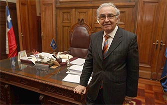 Voceros de ayunantes se reunirán hoy con Larroulet