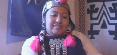 Niñas mapuches no pueden graduarse con su traje tradicional