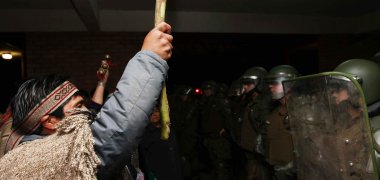 Mapuches denuncian allanamiento con arresto de niño en Ercilla