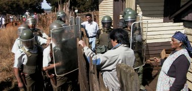 AMNISTÍA INTERNACIONAL ENTREGA INFORME SOBRE CHILE EN MAPUDUNGÚN Y RAPANUI