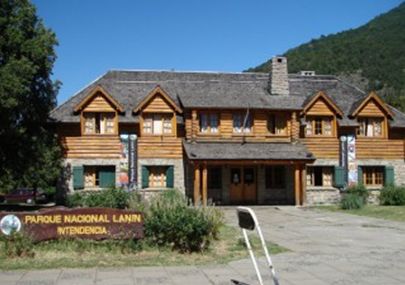 Mapuches toman la intendencia del Parque Nacional Lanín 