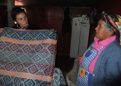 Mujeres pewenche y estudiantes promueven turismo en Kurarewe