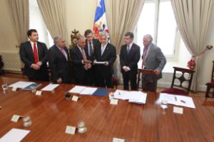 Gobierno logra acuerdo para paquete de reformas indígenas