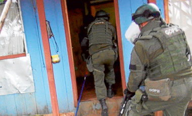 Carabineros detiene a líder mapuche por crimen de policía
