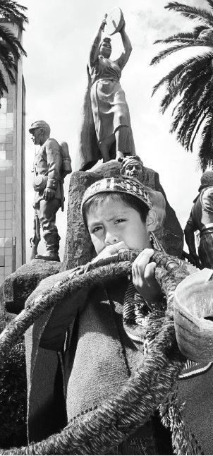 Niño trutrukero recupera tradición musical mapuche
