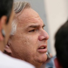 Ministro Chadwick se reúne con familia Luchsinger en Vilcún