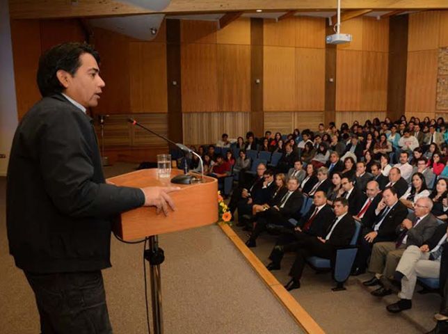 Periodista Pedro Cayuqueo dictó Clase Magistral en Concepción