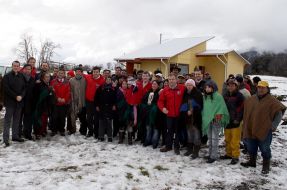 Inauguran proyecto de electrificación rural en comunidad mapuche de la cordillera de La Araucanía