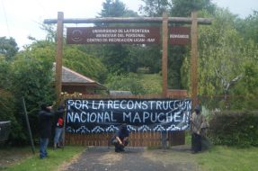 Mapuche de Licán Ray son desalojados por Carabineros de un predio de la UFRO