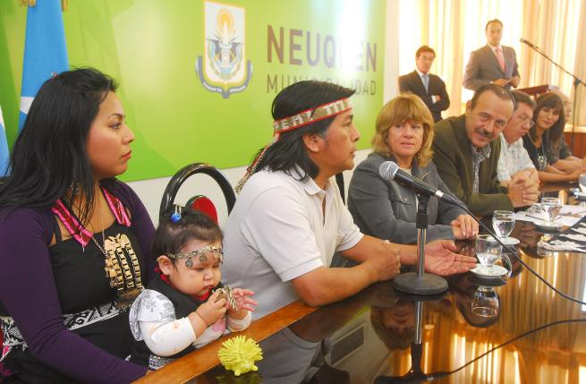 Municipio cedió 50 hectáreas a dos comunidades mapuches 