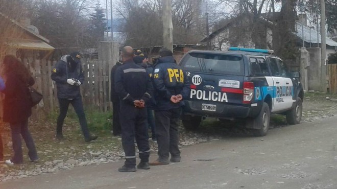 Allanaron la casa donde vivió Santiago Maldonado en El Bolsón