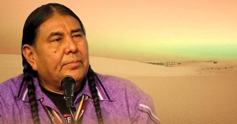 Tom Goldtooth, directivo de la Red Ambiental Indígena