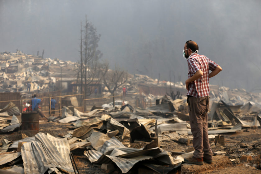 La perversa lógica tras los incendios de bosques en Chile