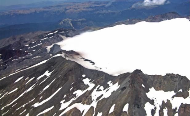 En la boca del volcán Sollipulli