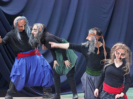 Escolares de Nueva Imperial disfrutaron del teatro mapuche