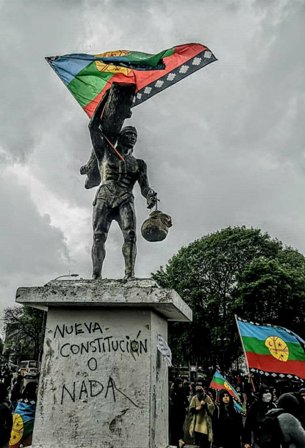 Temuko: Derriban la estatua del conquistador de Chile, Pedro de Valdivia