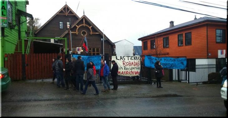 Comunidades mapuche se toman oficina de la Conadi en Valdivia